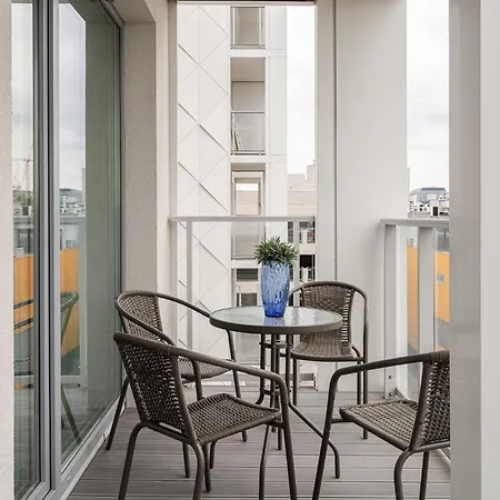 Rentplanet - Apartamenty Braniborska II Wroclaw Exterior photo